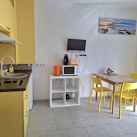 Geltoni Apartamentai Palanga Exterior foto